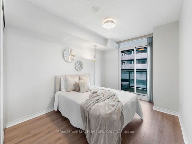 3709 - 19 Grand Trunk Cres