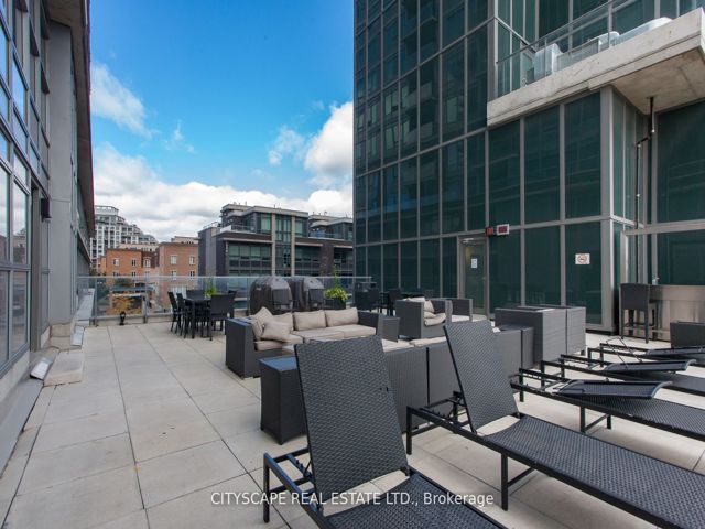 2401 - 59 East Liberty St