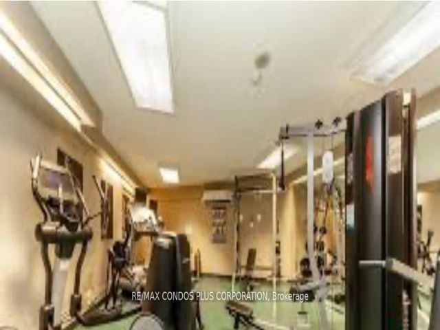 1402 - 260 Queens Quay W