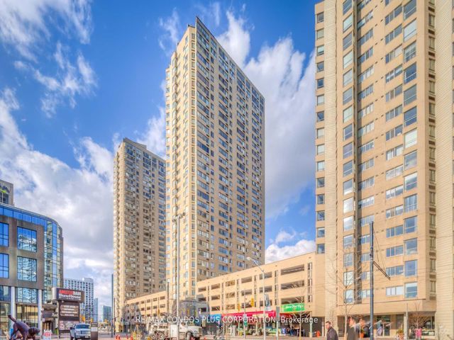 1402 - 260 Queens Quay W