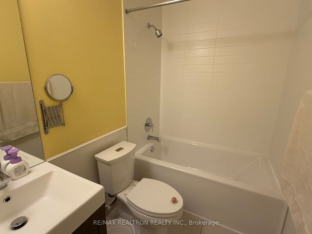 2808 - 70 Forest Manor Rd