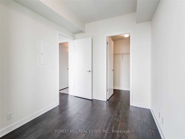 5201 - 2221 Yonge St