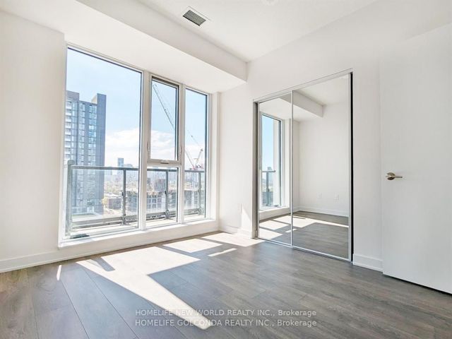 1805 - 130 River St