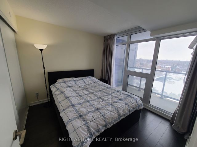808 - 72 Esther Shiner Blvd