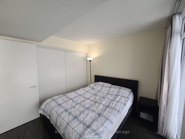 808 - 72 Esther Shiner Blvd