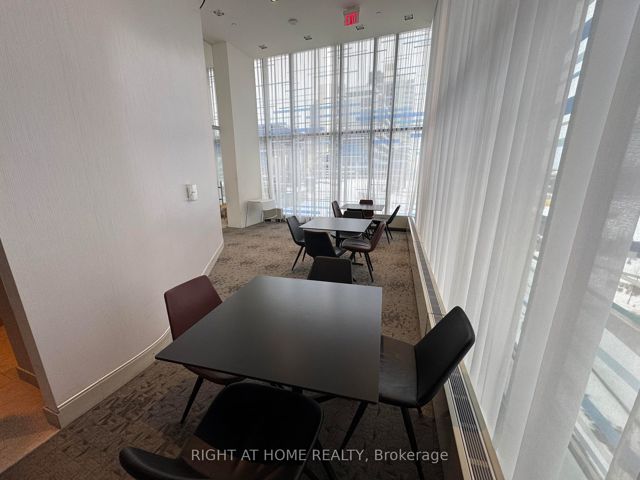 808 - 72 Esther Shiner Blvd