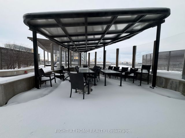 808 - 72 Esther Shiner Blvd