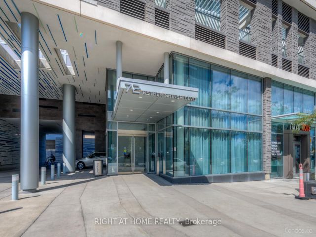 808 - 72 Esther Shiner Blvd