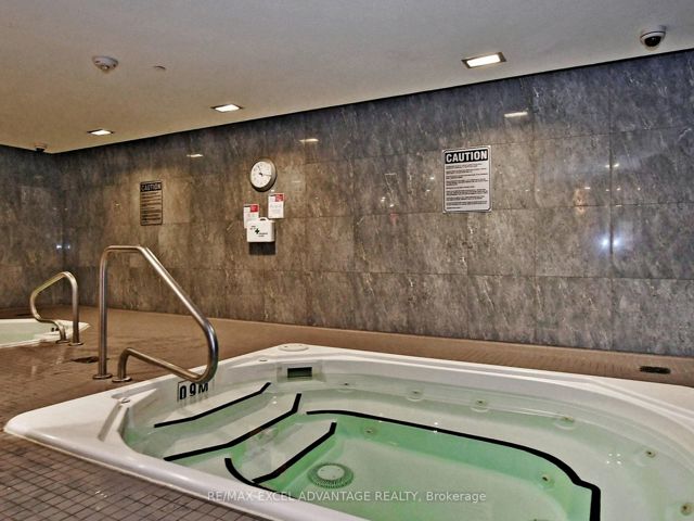 826 - 120 Harrison Garden Blvd