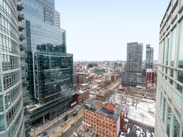 3201 - 381 Front St W