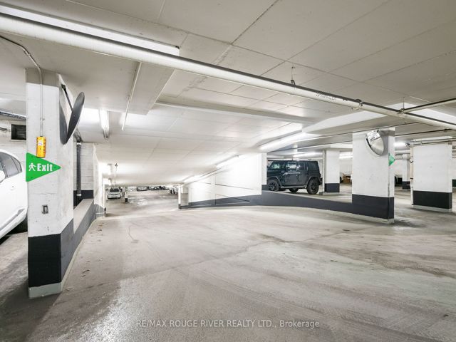 3201 - 381 Front St W