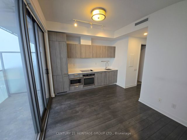 3912 - 50 Charles St