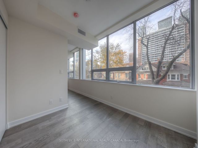 203 - 17 Dundonald St