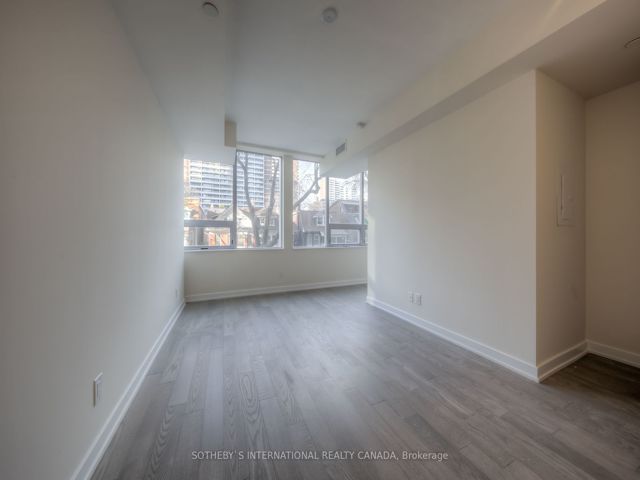 203 - 17 Dundonald St