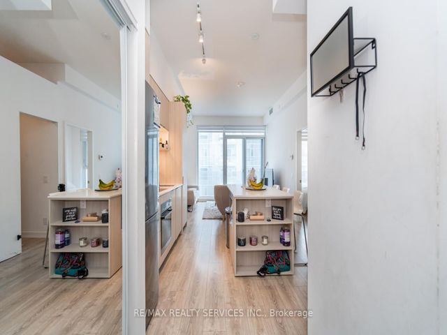 706 - 20 Tubman Ave