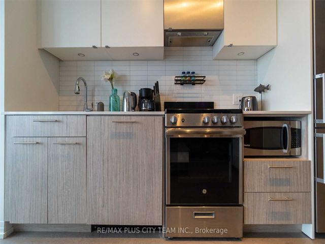 1413 - 251 Jarvis St