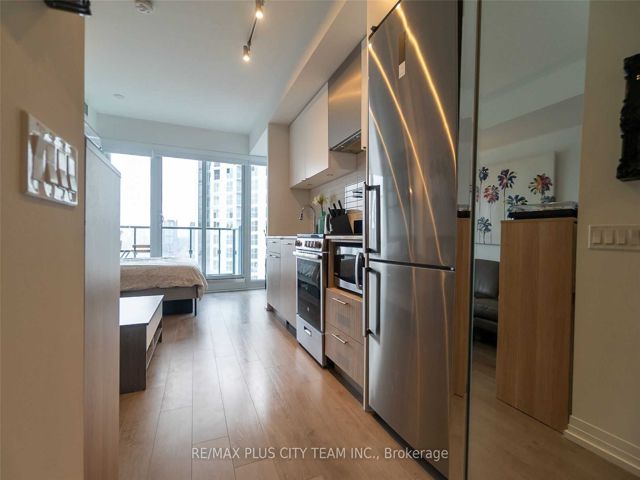 1413 - 251 Jarvis St