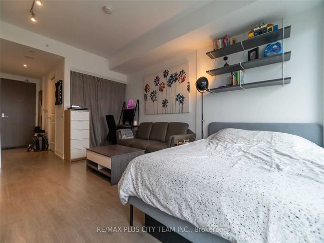 1413 - 251 Jarvis St