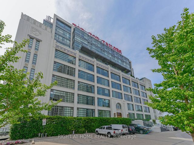 1020 - 637 Lake Shore Blvd W