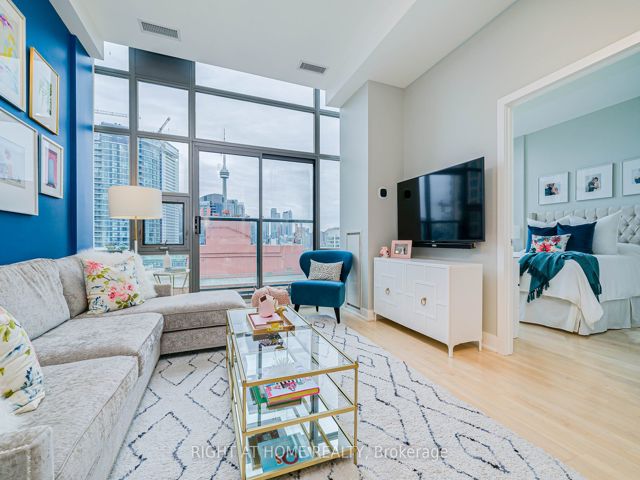 1020 - 637 Lake Shore Blvd W