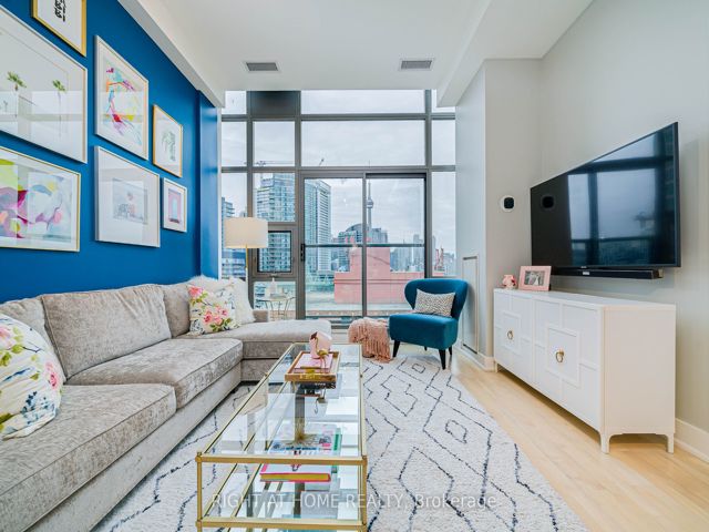 1020 - 637 Lake Shore Blvd W