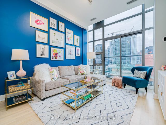 1020 - 637 Lake Shore Blvd W
