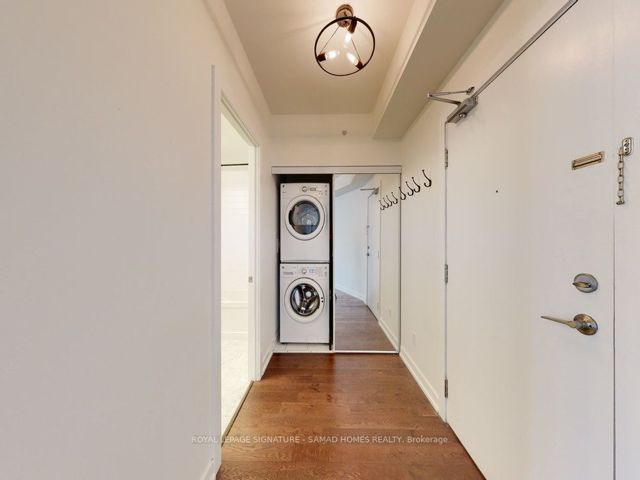 1712 - 20 Bruyeres Mews