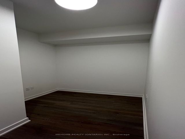 1205 - 357 King St W