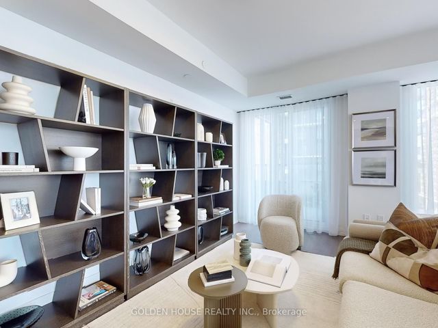 903 - 30 Inn On The Park Dr