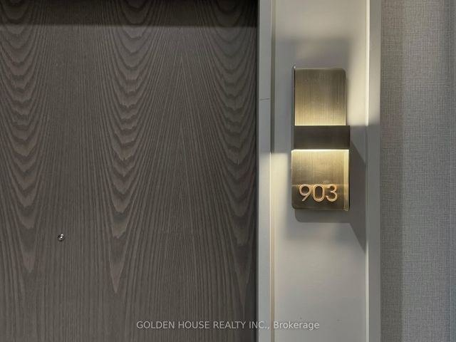 903 - 30 Inn On The Park Dr