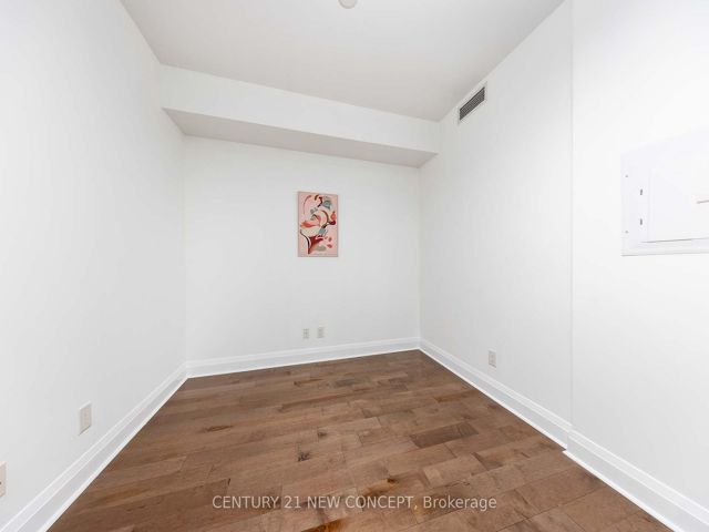 1006 - 65 St Mary St