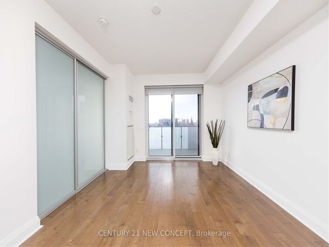 1006 - 65 St Mary St