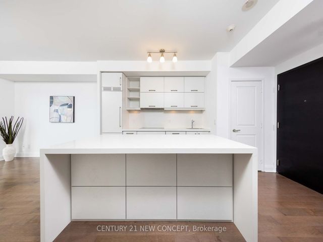 1006 - 65 St Mary St