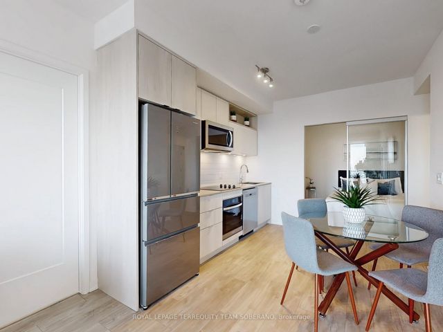 2605 - 70 Princess St