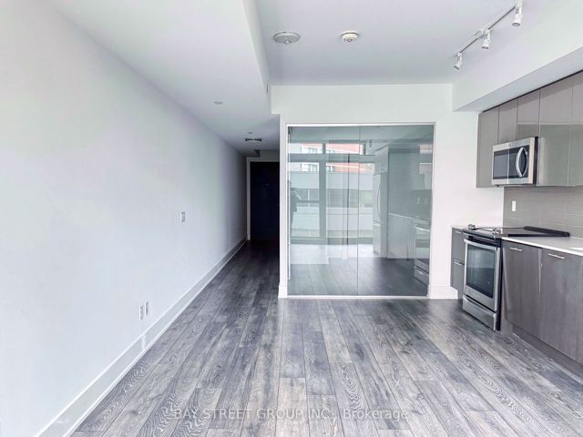 403 - 403 Church St