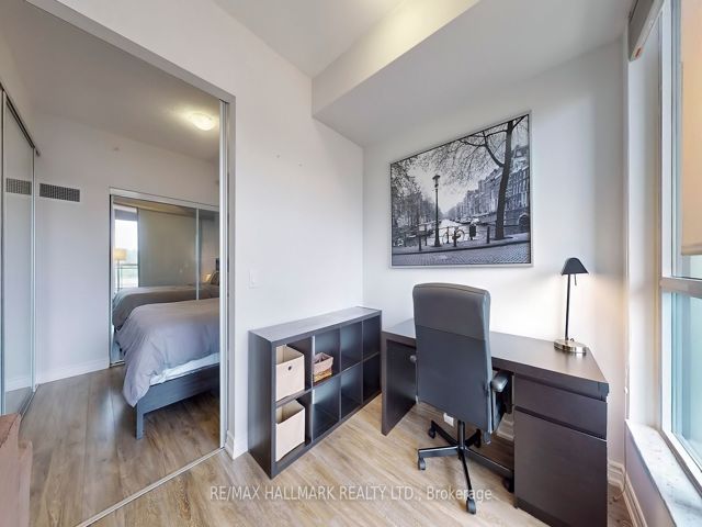 518 - 23 Glebe Rd W