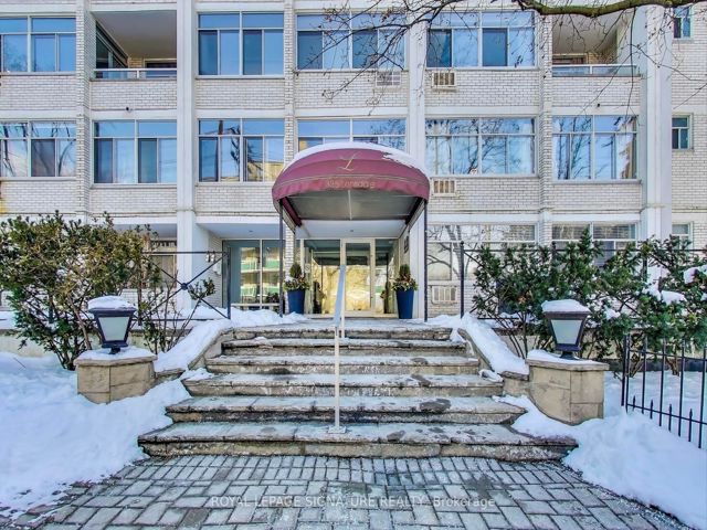 212 - 335 Lonsdale Rd