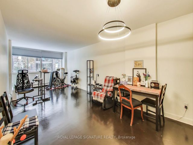 212 - 335 Lonsdale Rd