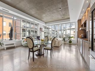 904 - 19 Brant St