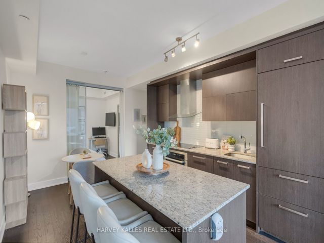 408 - 3018 Yonge St