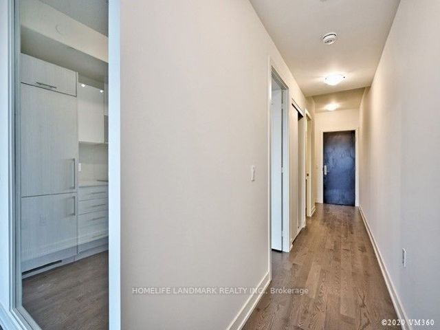 916 - 330 Richmond St W