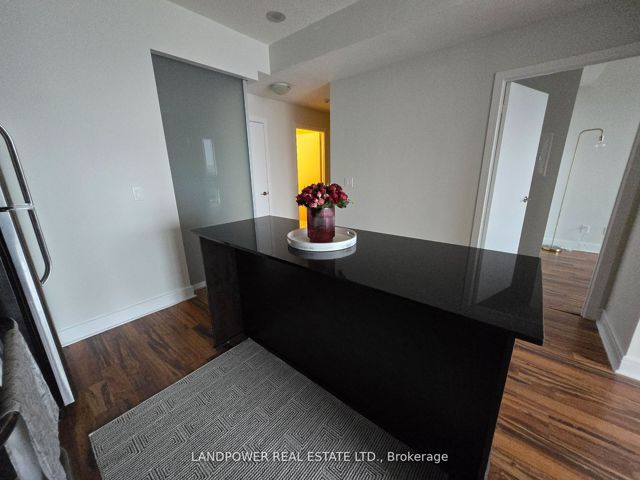 710 - 35 Brian Peck Cres