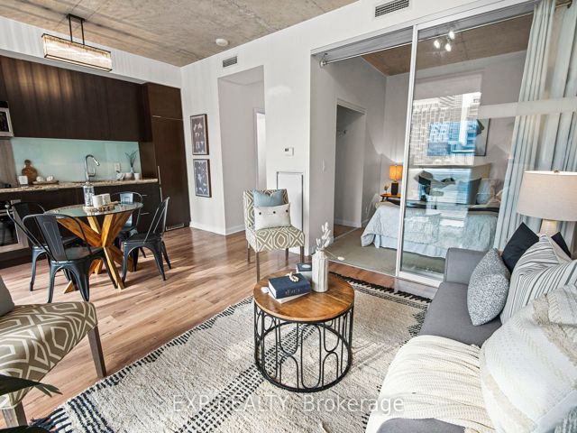 611 - 478 King St W