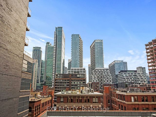 611 - 478 King St W