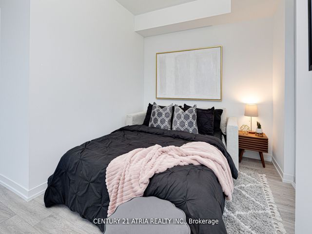 1820 - 2020 Bathurst St
