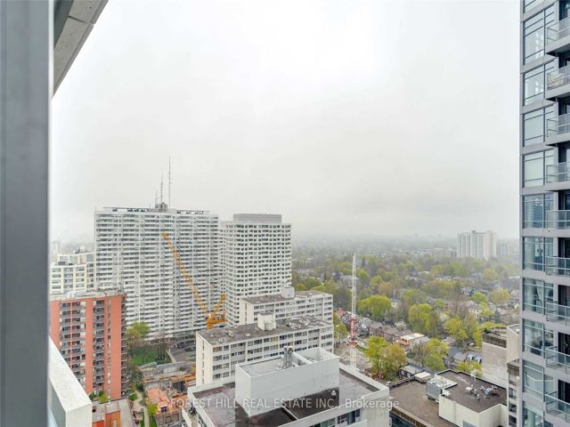 4605 - 2221 Yonge St