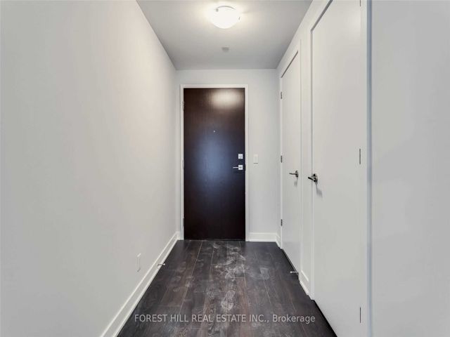 4605 - 2221 Yonge St