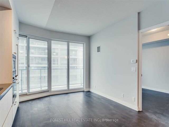 4605 - 2221 Yonge St