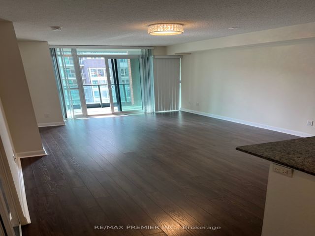 729 - 525 Wilson Ave