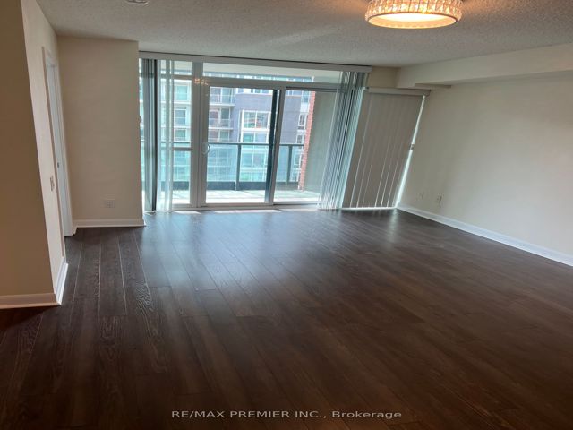 729 - 525 Wilson Ave
